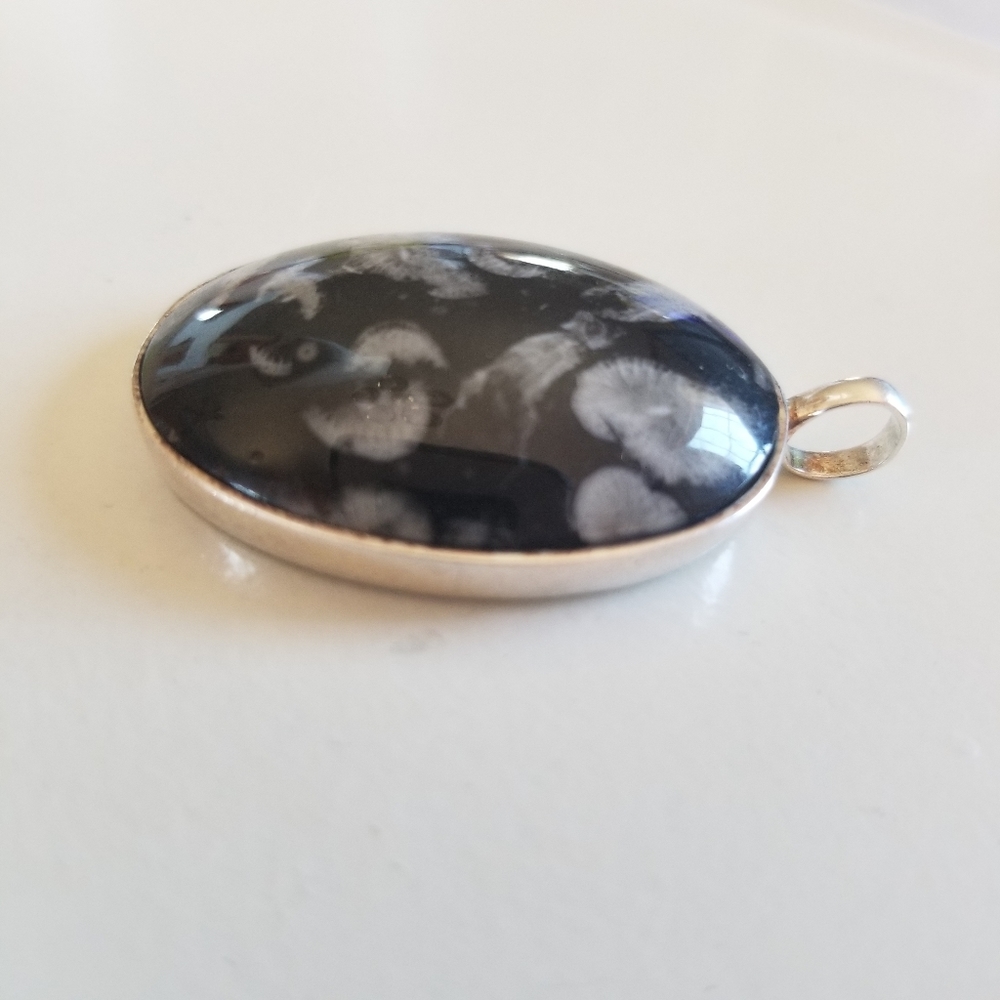 Estate Sterling Silver Snowflake Obsidian Pendant - Picture 3 of 4